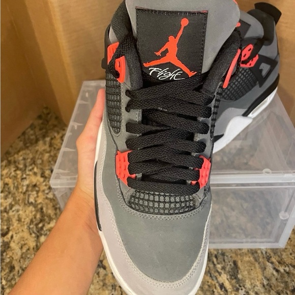 Jordan 4 infrared size 9.5